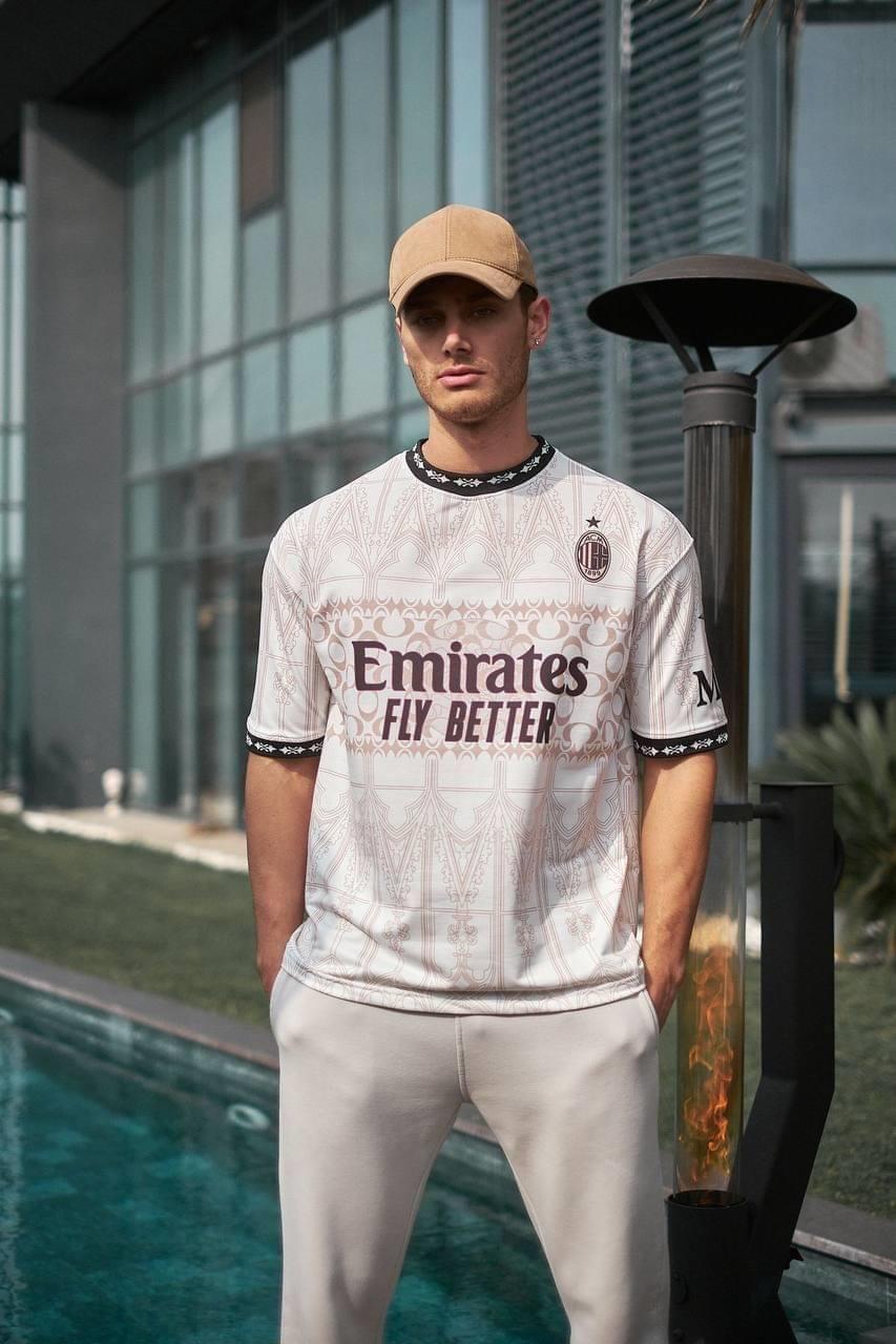 AC Milan Oversized T-shirt with Ribbed Detail.