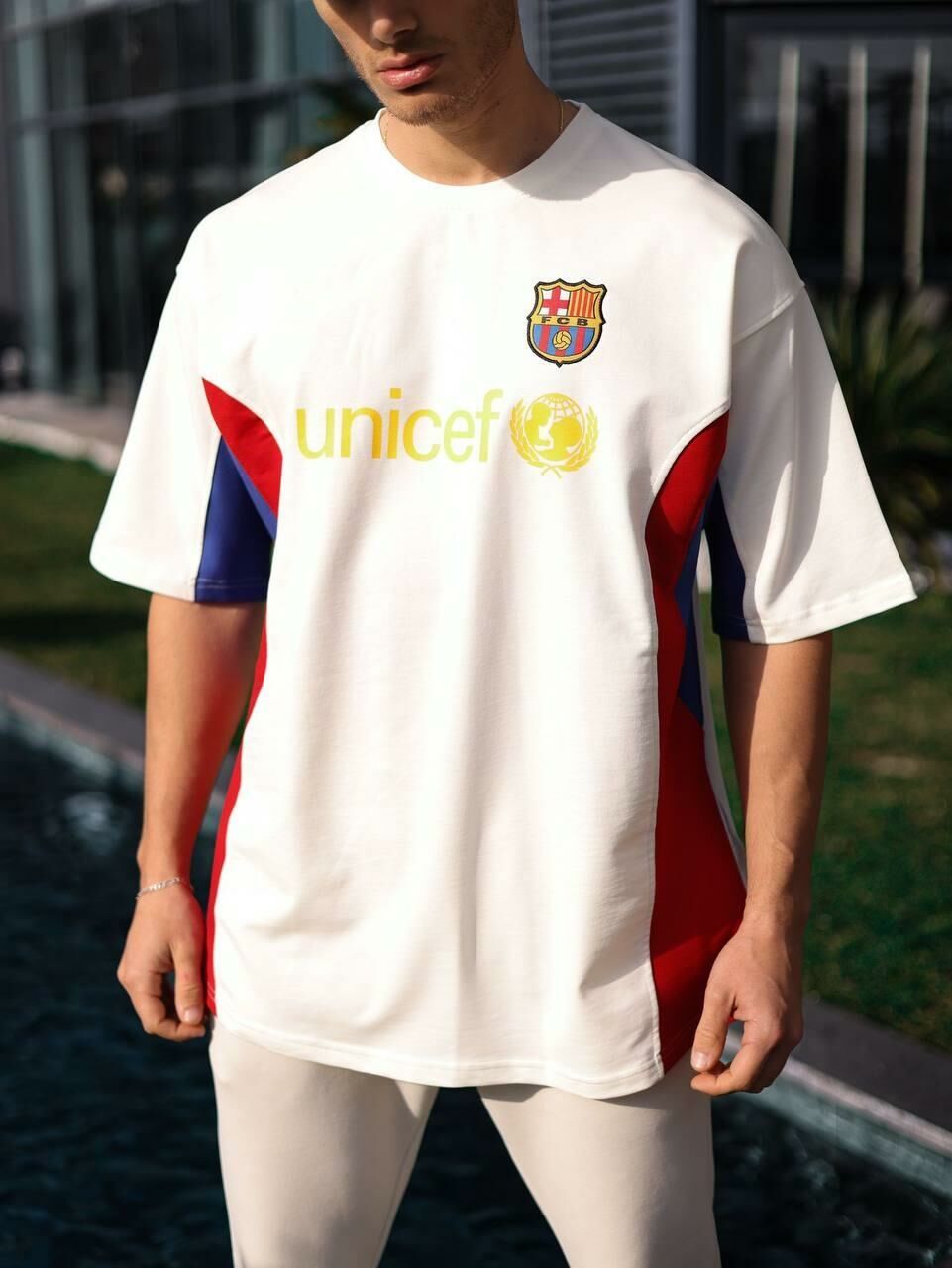 Barcelona Logo Oversized T-shirt with Iconic Detail