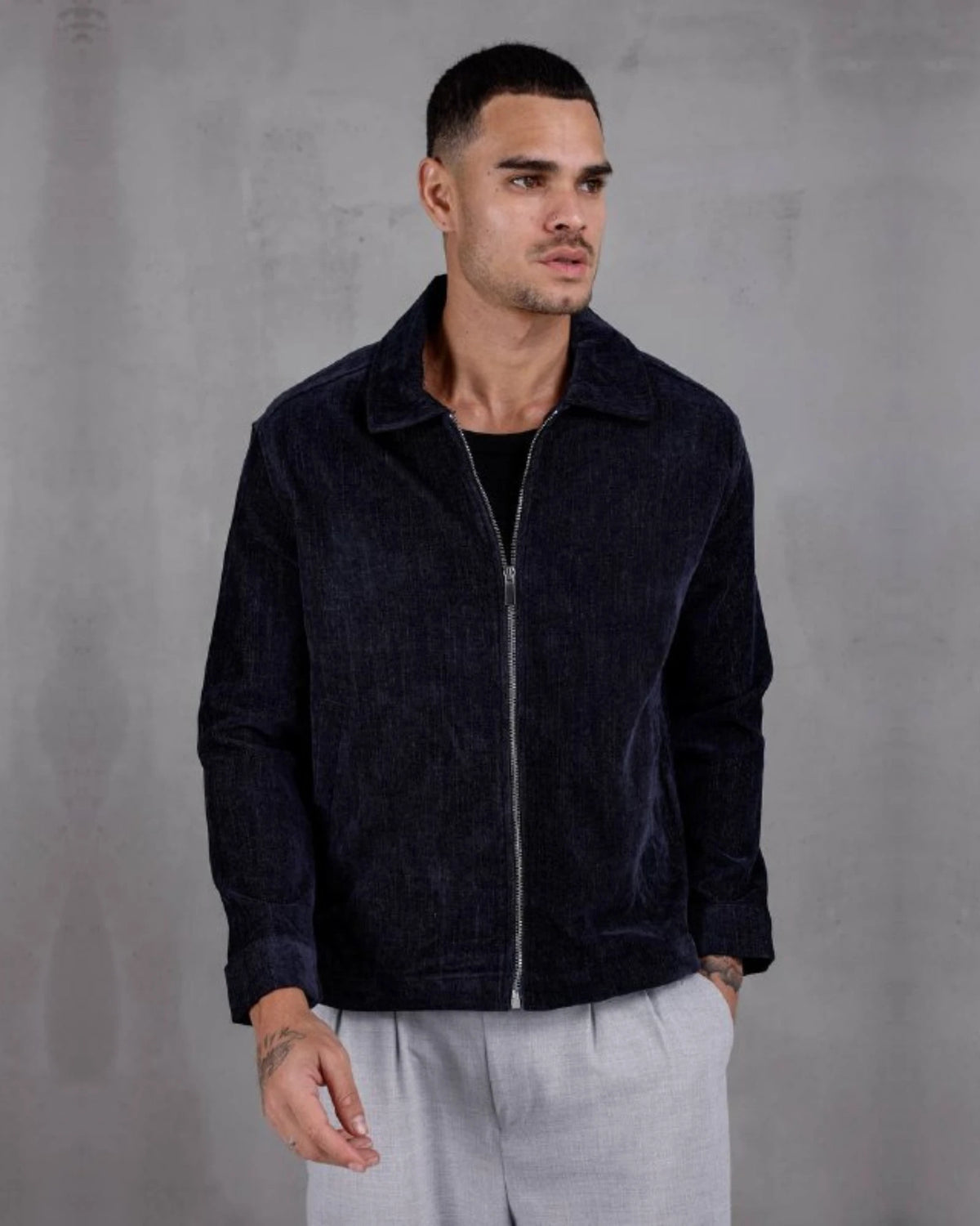 Chenille Gabardine Shirt Collar Zip Jacket in navy, photo 1