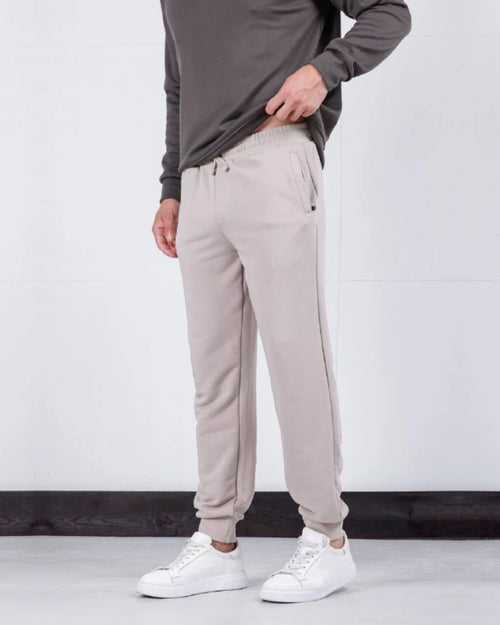 3-Thread Cuffed Jogger Pants in beige, photo 1