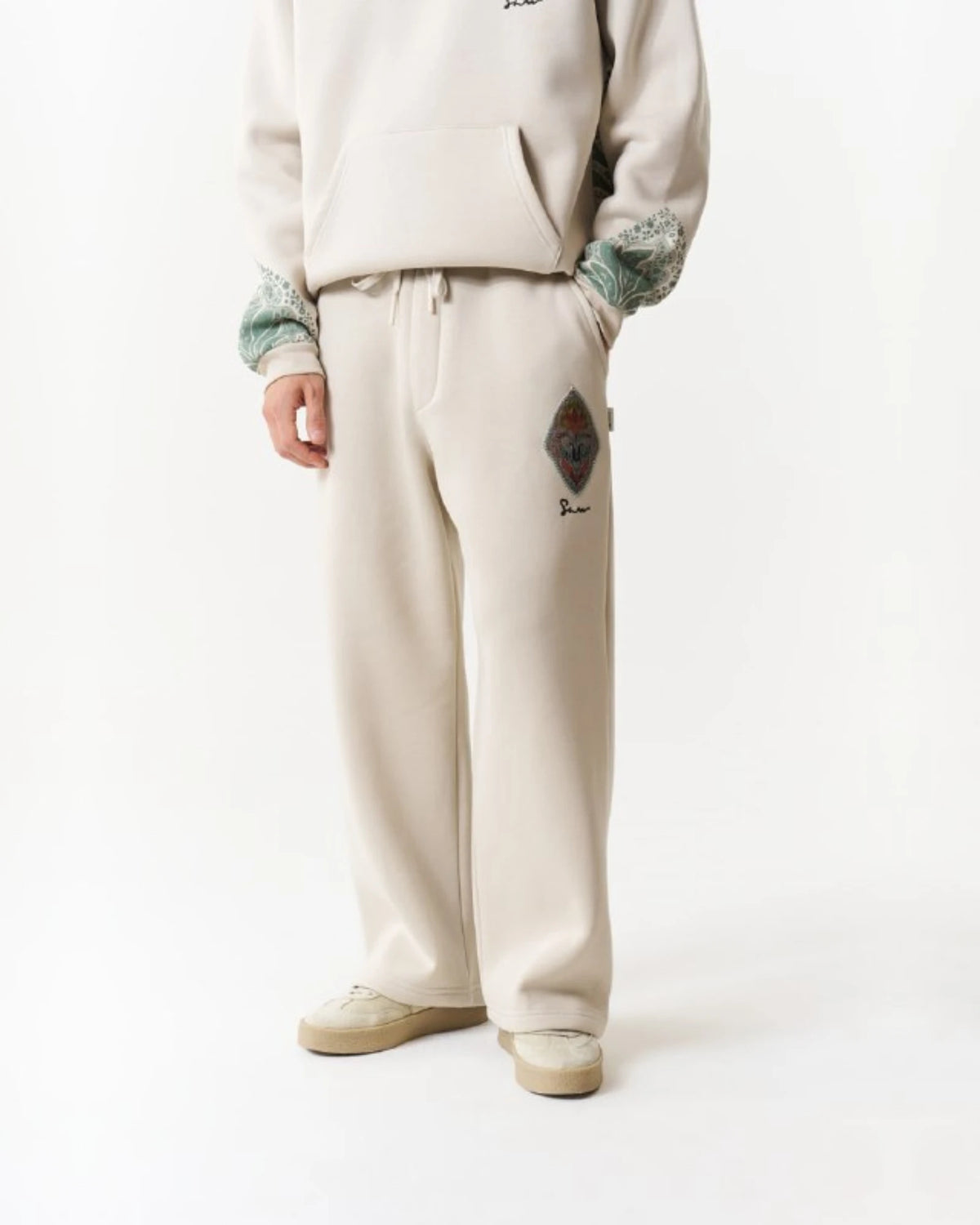 Diamond Ornament Patch Oversized Sweatpants in beige, photo 1
