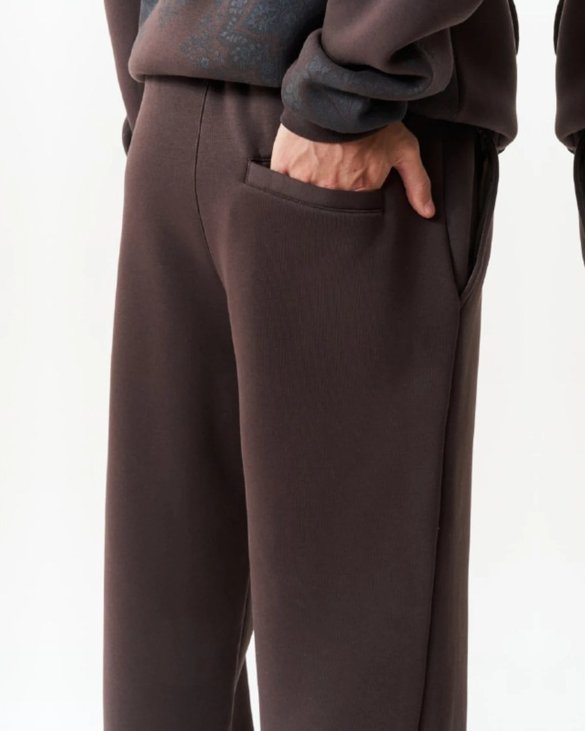 Diamond Ornament Patch Oversized Sweatpants in brown, photo 3