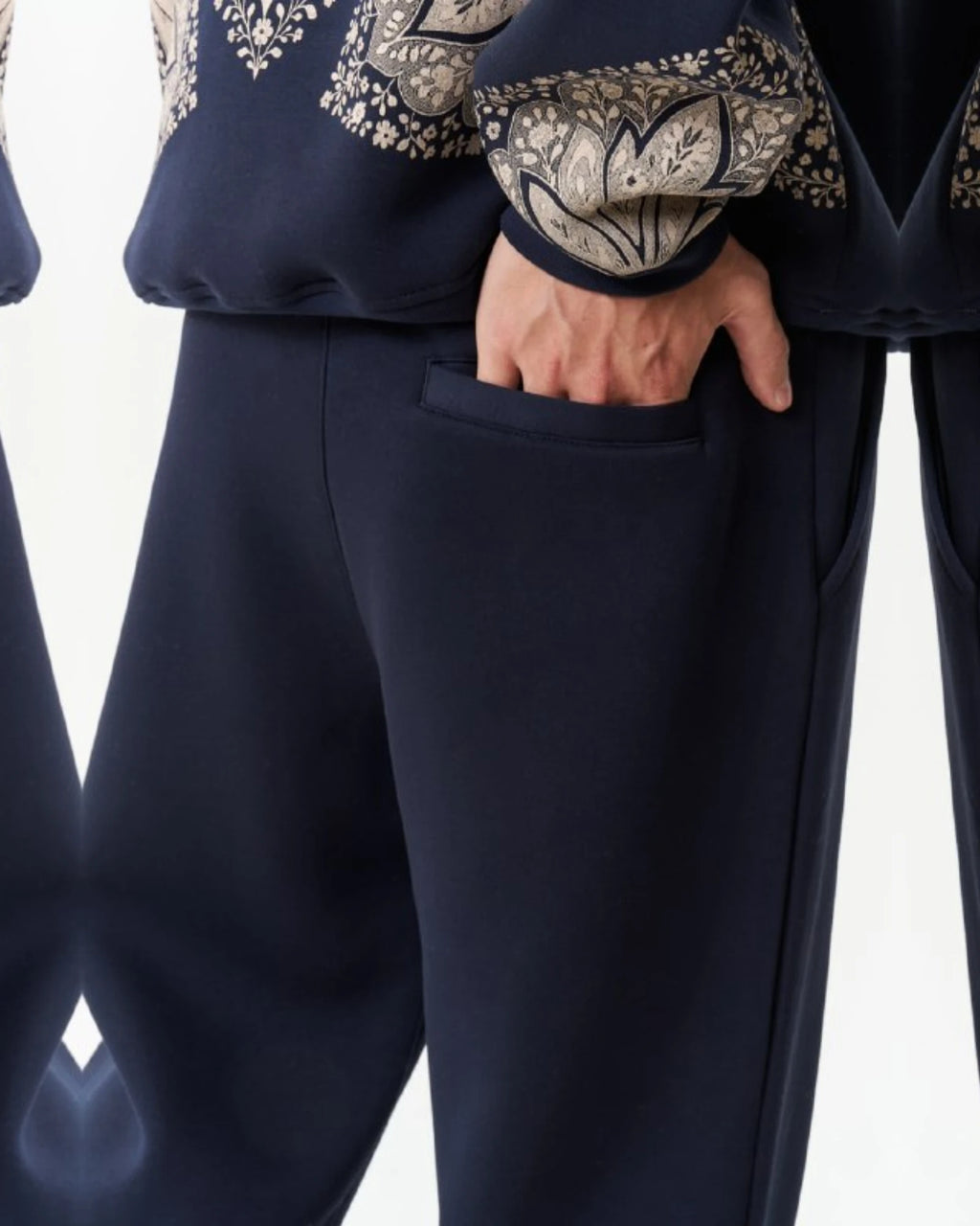 Diamond Ornament Patch Oversized Sweatpants in navy, photo 3