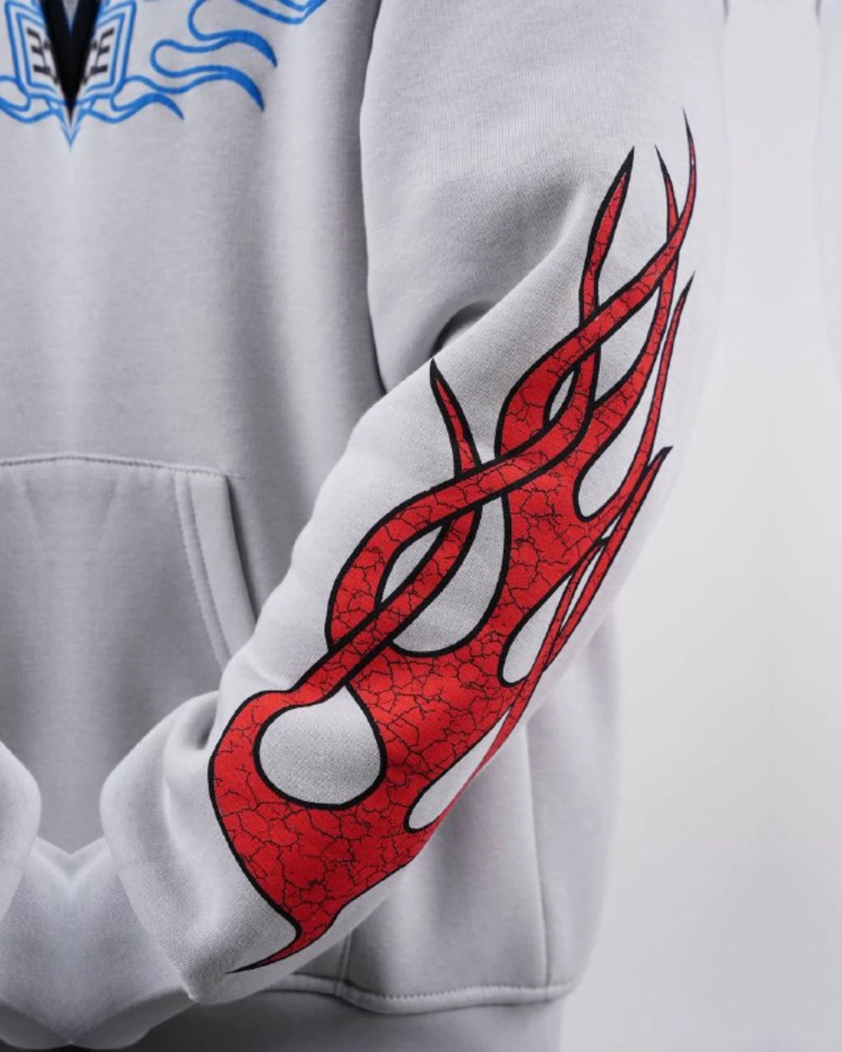 Flame sleeve oversized zip-up hoodie in light gray, photo 3