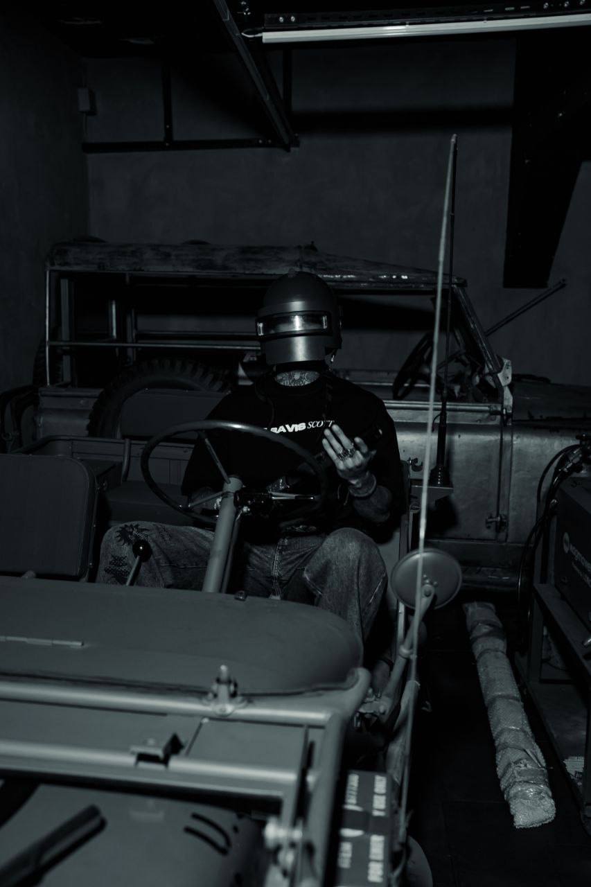 Men's Oversize Graphic T-Shirt - Streetwear Portrait Tee