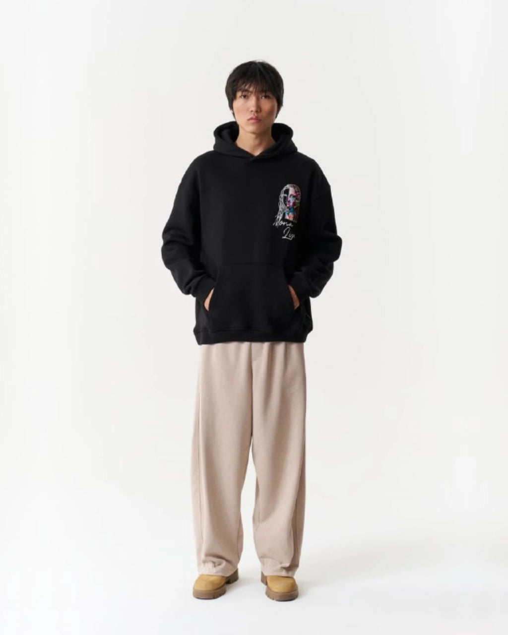 Mona Lisa Collage Art Oversized Hoodie in black, photo 1