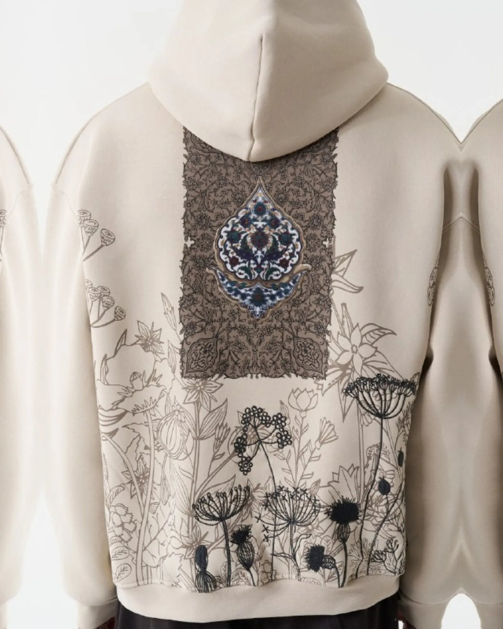 Ornament Patchwork Art Oversized Hoodie in beige, photo 3