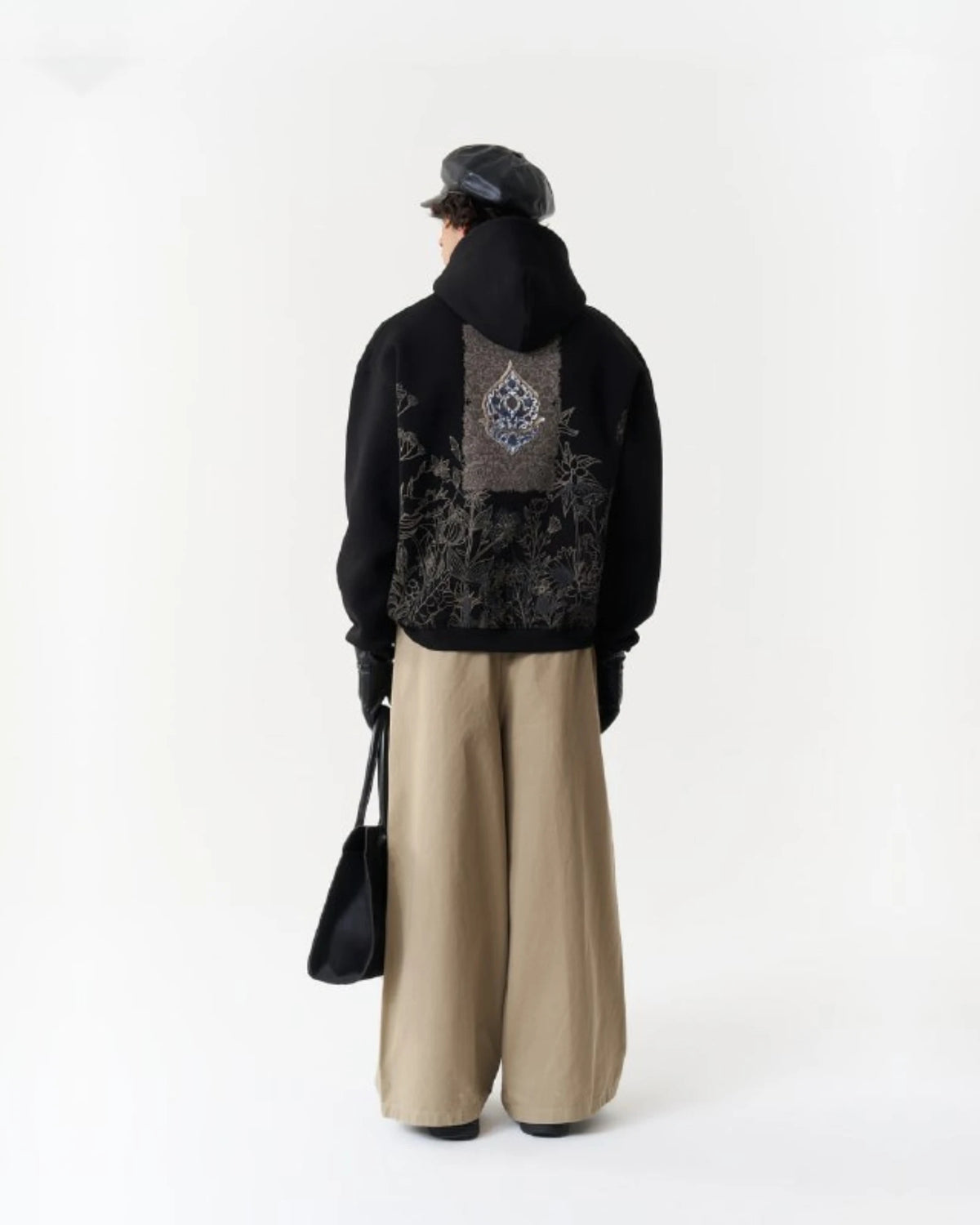 Ornament Patchwork Art Oversized Hoodie in black, photo 3