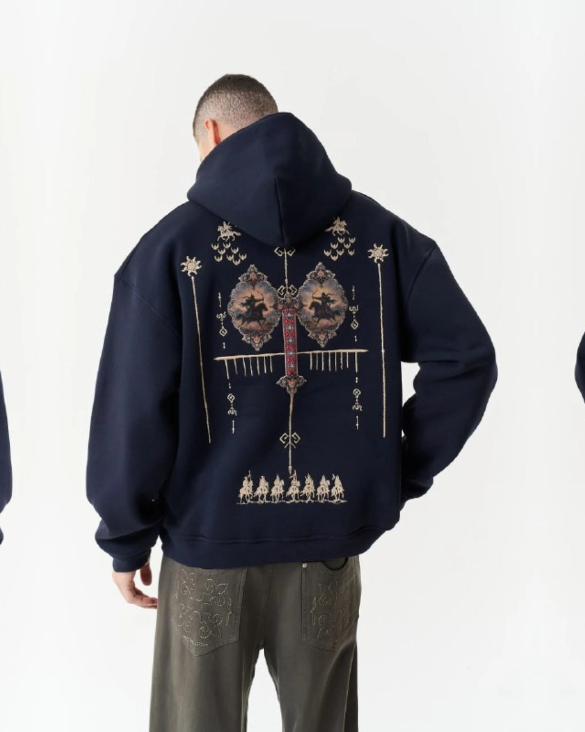 Ornamental Horsemen Art Oversized Hoodie in navy, photo 3