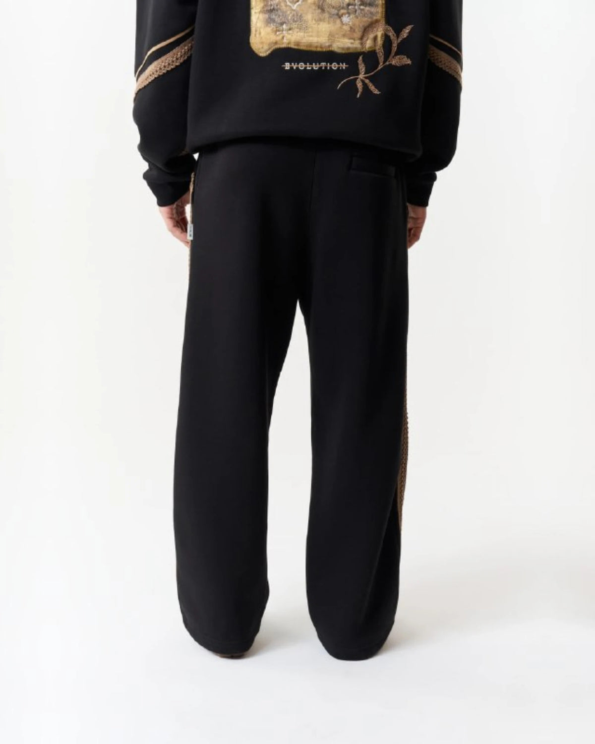 Ornamental Side Print Oversized Sweatpants in black, photo 3