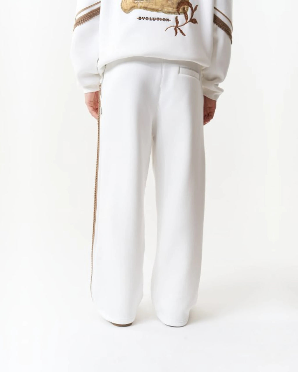 Ornamental Side Print Oversized Sweatpants in white, photo 3