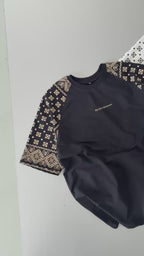 Artistic Graphic Cotton T-Shirt / Figure with Rug Print Tee