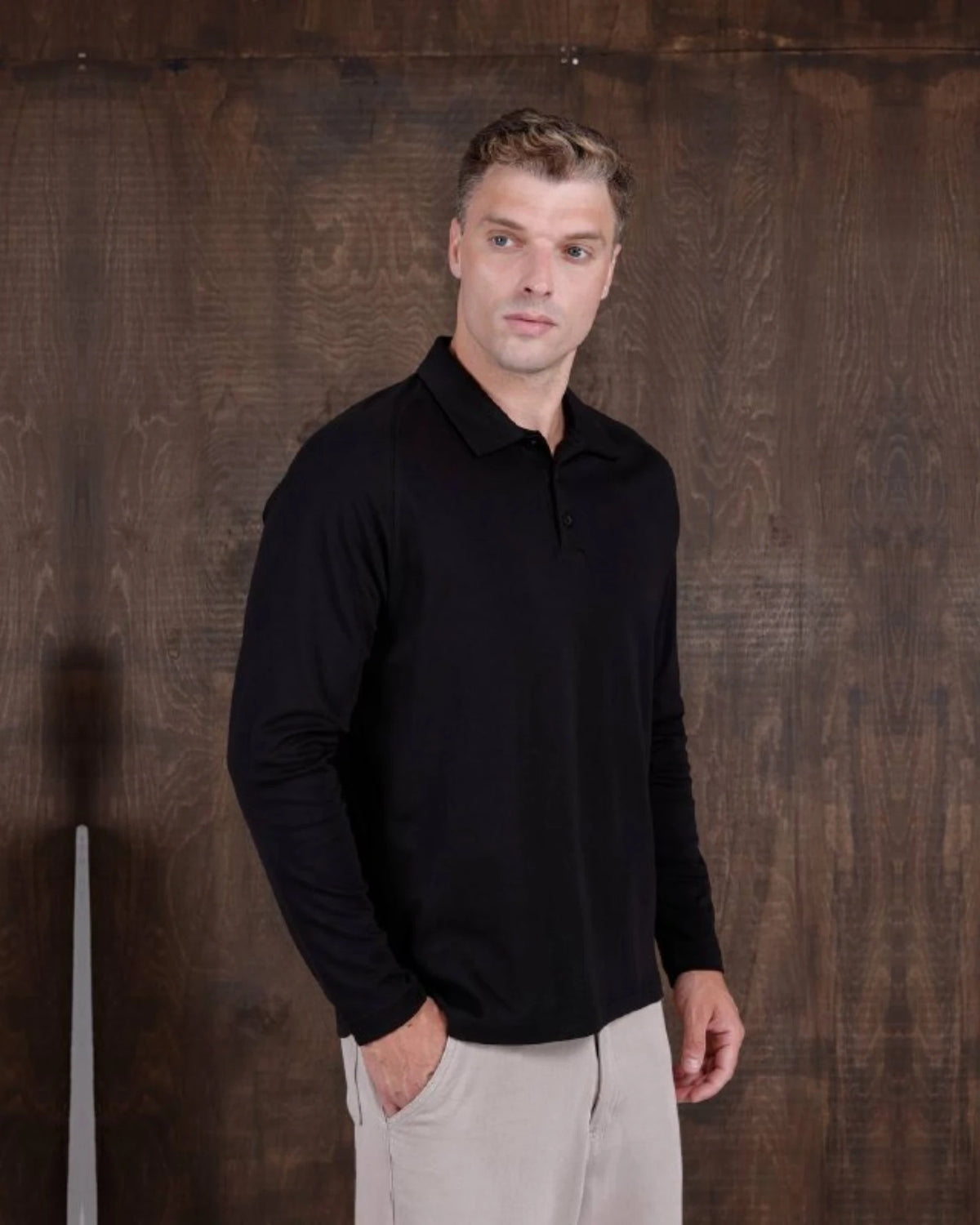 Raglan Polo Collar Sweatshirt in black, photo 1