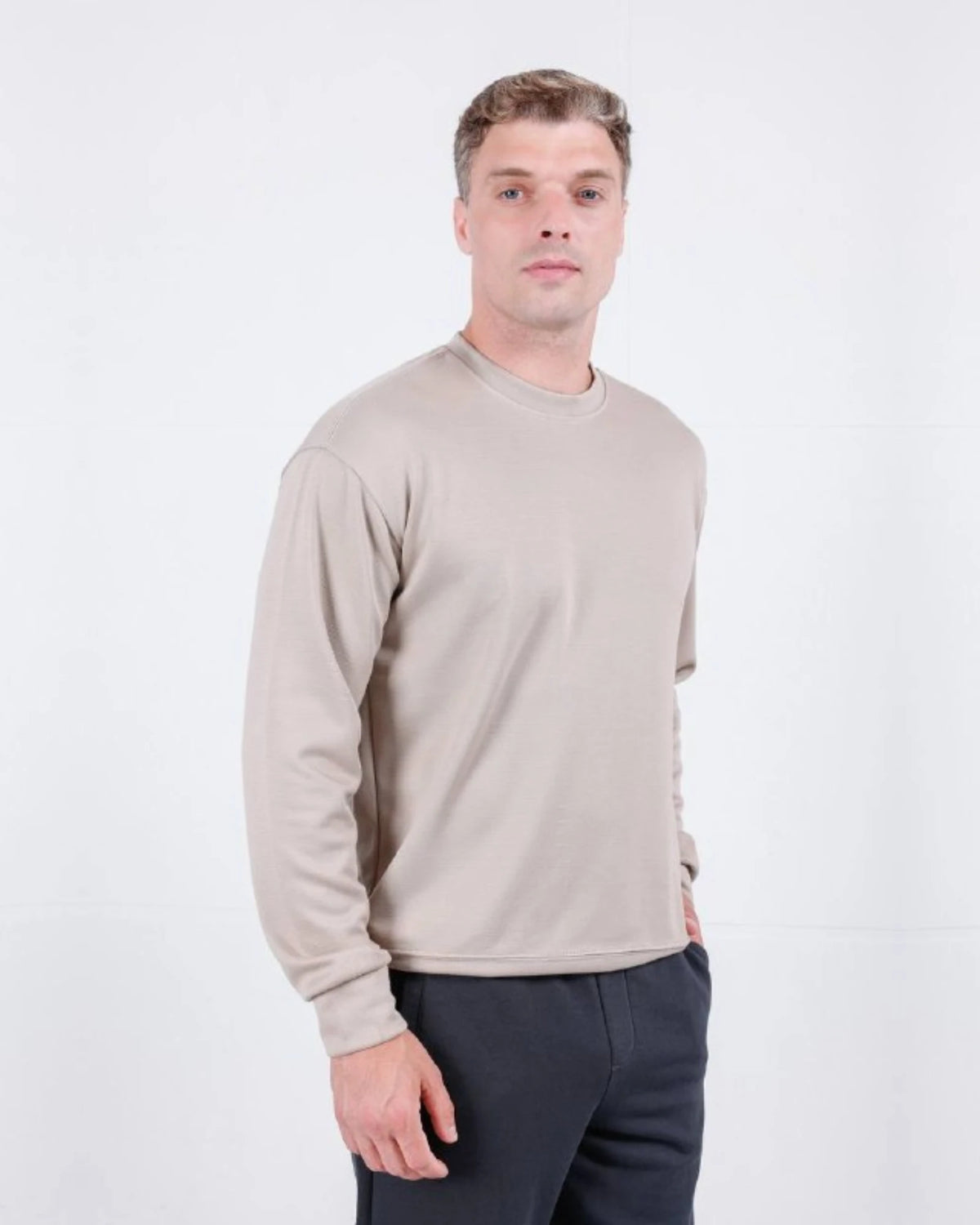 Ribbed Crew Neck Sweatshirt in beige, photo 1