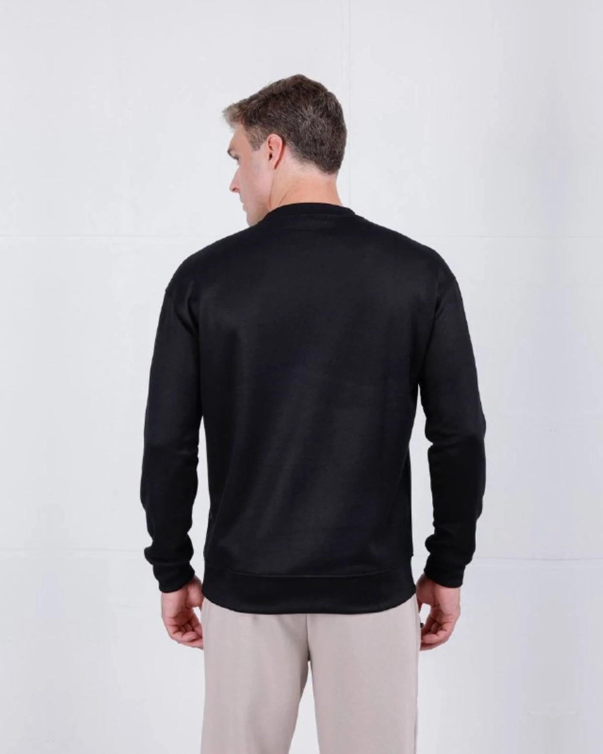 Ribbed Crew Neck Sweatshirt in black, photo 1