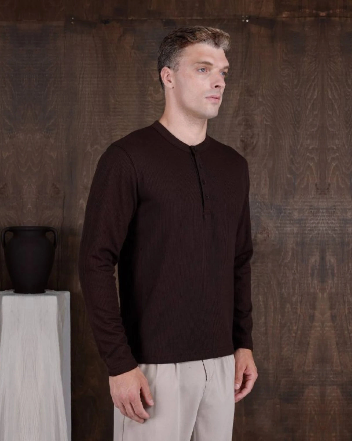 Ribbed Henley Sweatshirt in brown, photo 1