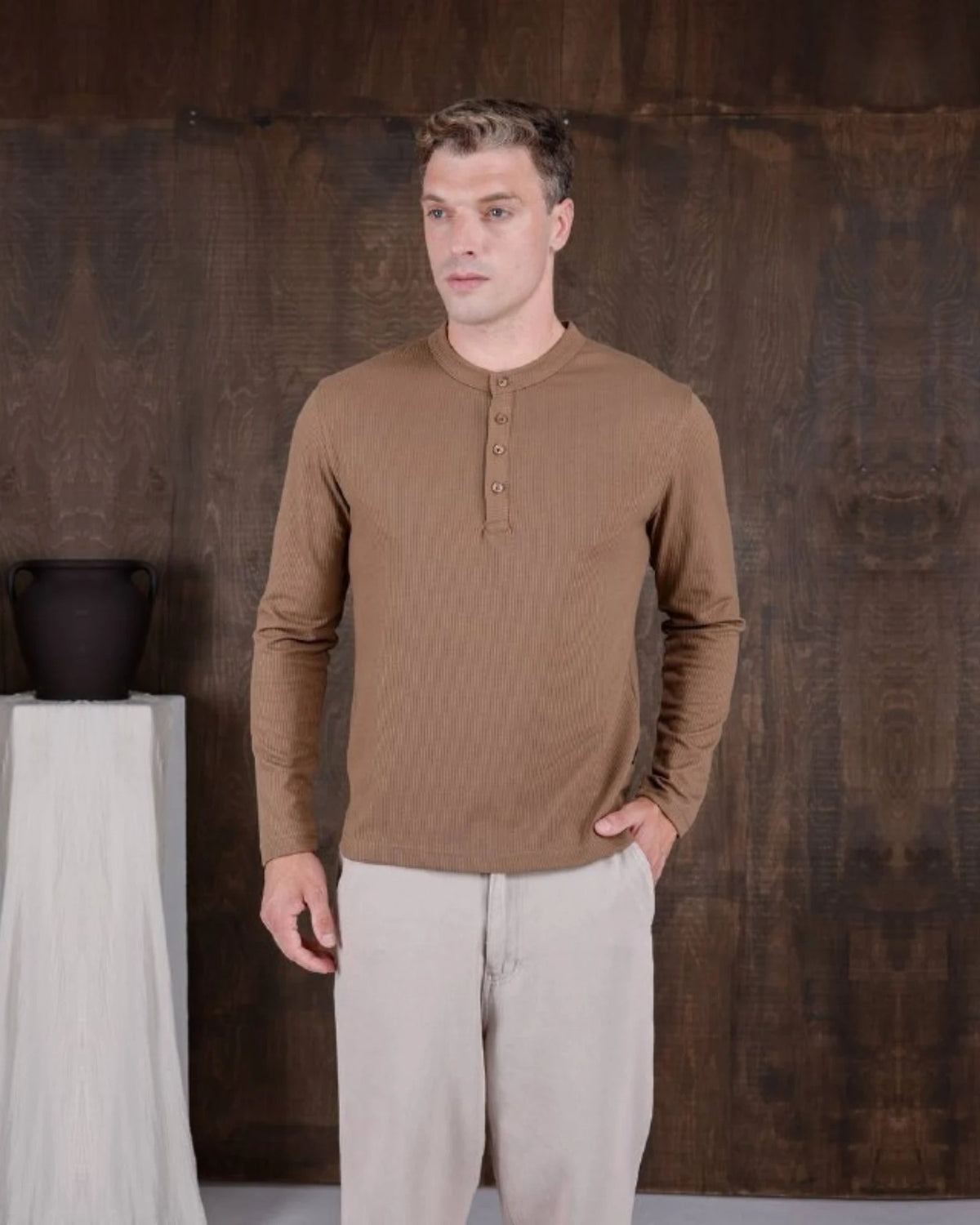 Ribbed Henley Sweatshirt in camel, photo 1