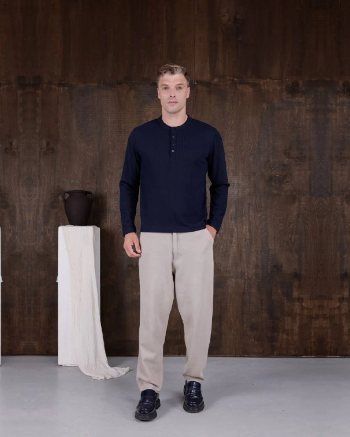 Ribbed Henley Sweatshirt in navy, photo 1