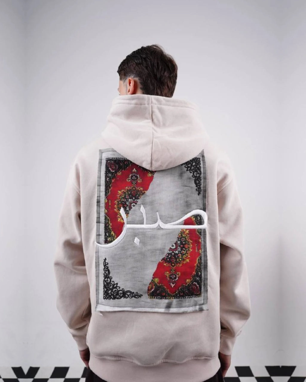 Sabr Arabic Calligraphy Oversized Hoodie in beige, photo 2