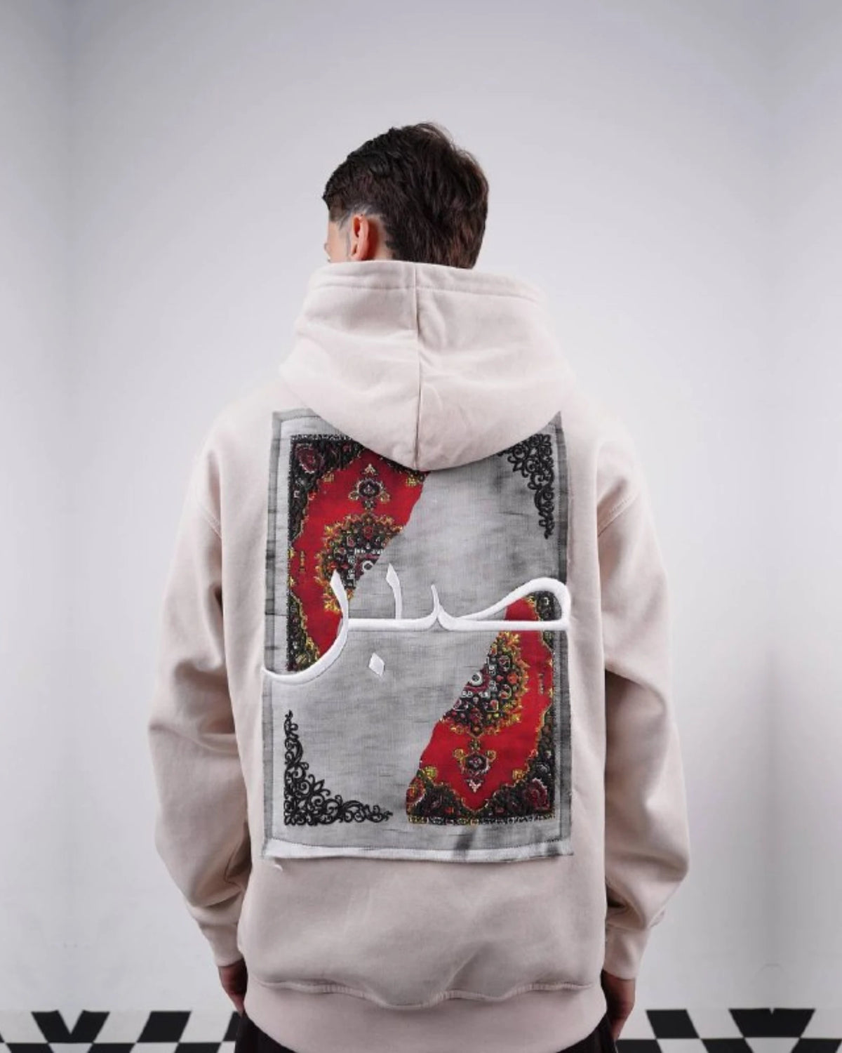 Sabr Arabic Calligraphy Oversized Hoodie in beige, photo 2