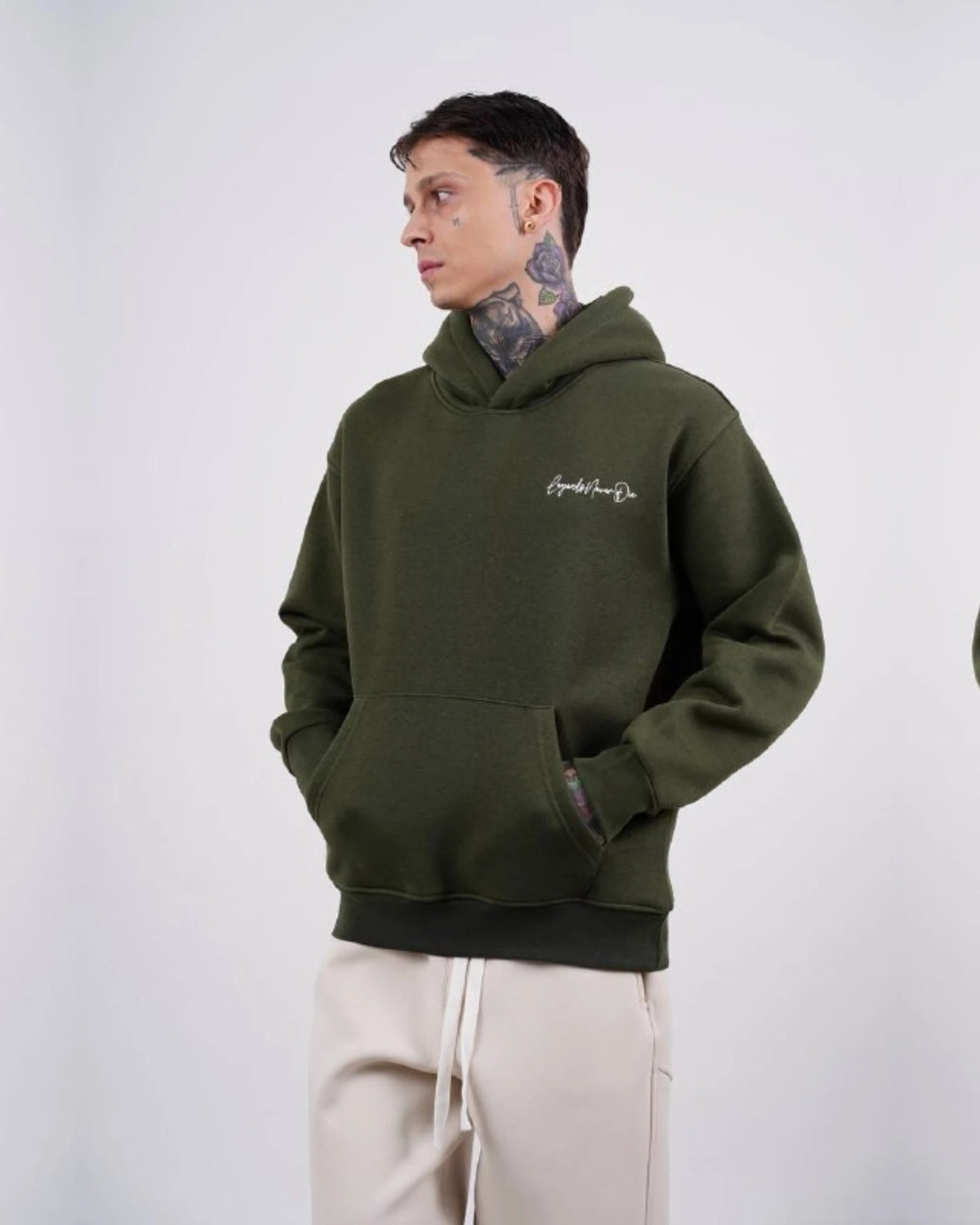 Sabr Arabic Calligraphy Oversized Hoodie in olive green, photo 1
