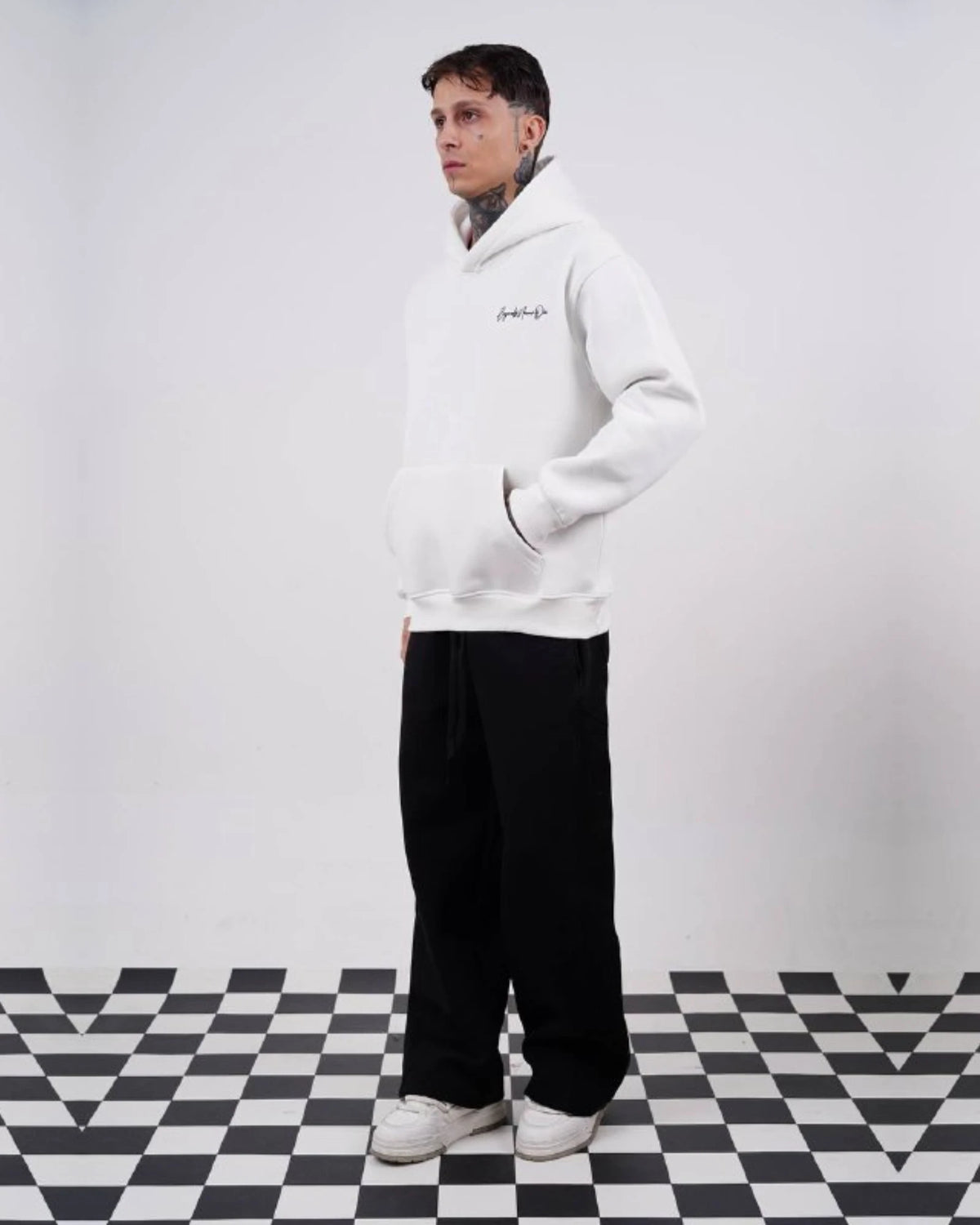 Sabr Arabic Calligraphy Oversized Hoodie in white, photo 6