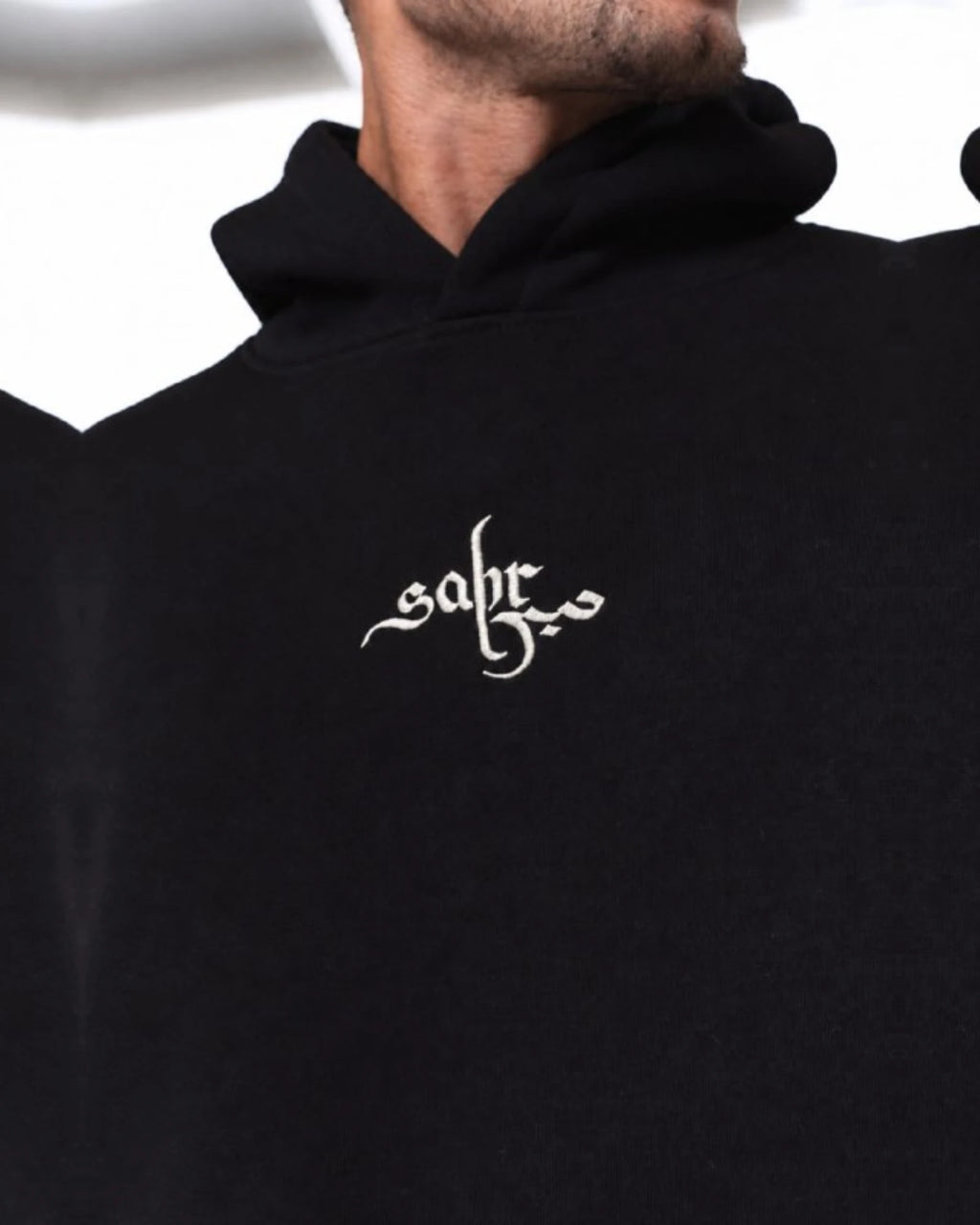 Sabr Oversized Hoodie in black, photo 3