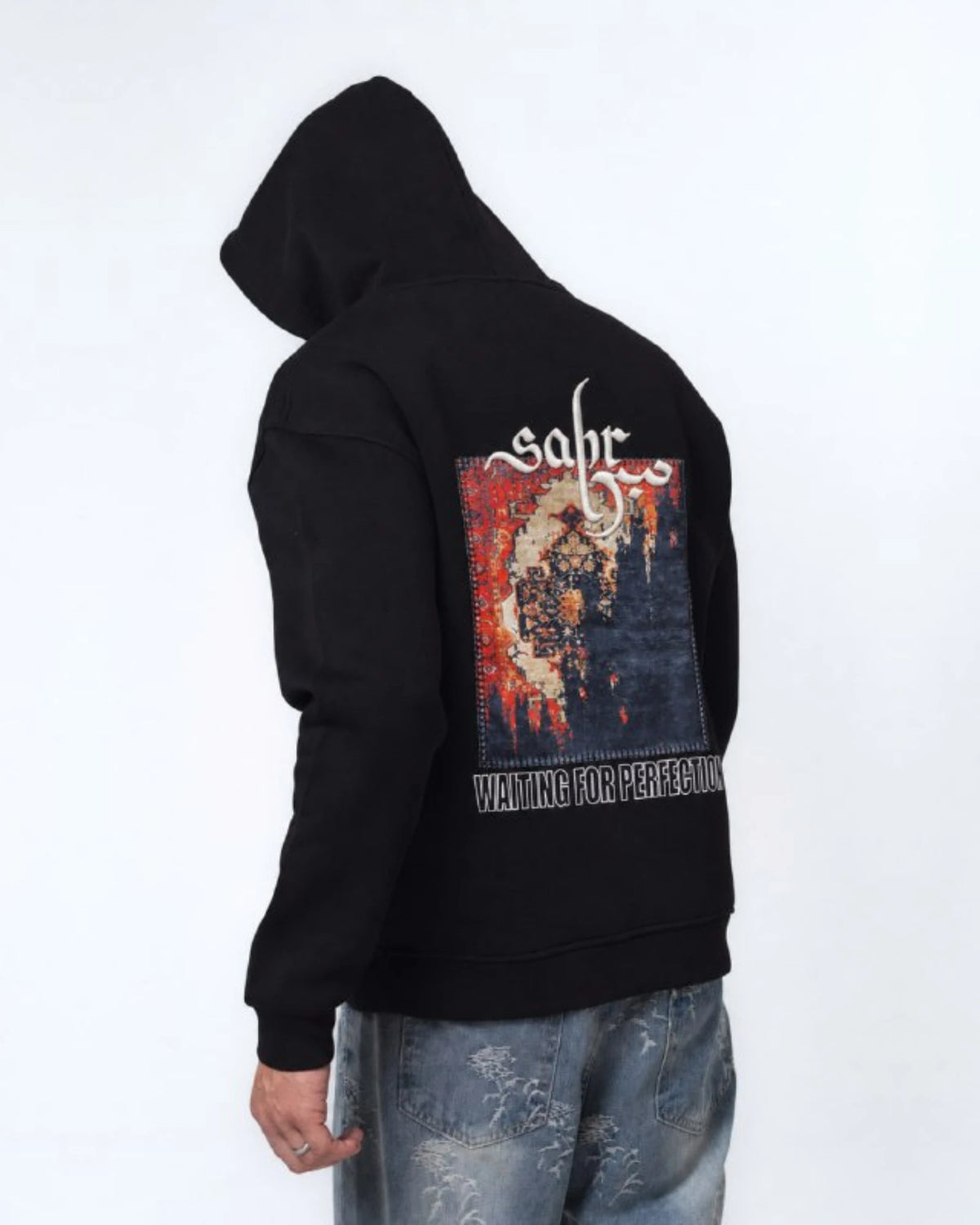 Sabr Oversized Hoodie in black, photo 4