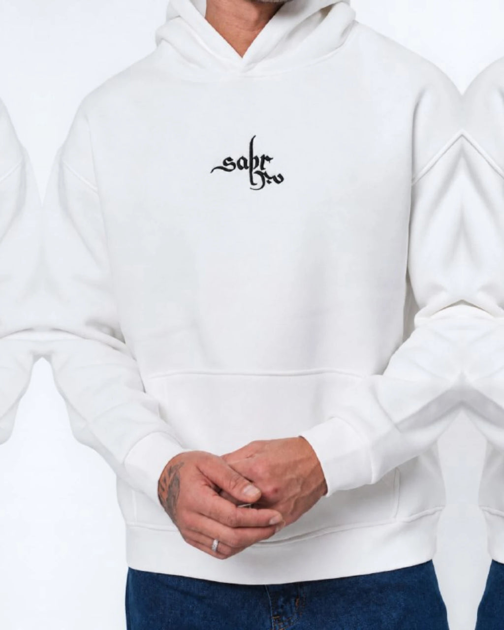 Sabr Oversized Hoodie in white, photo 4