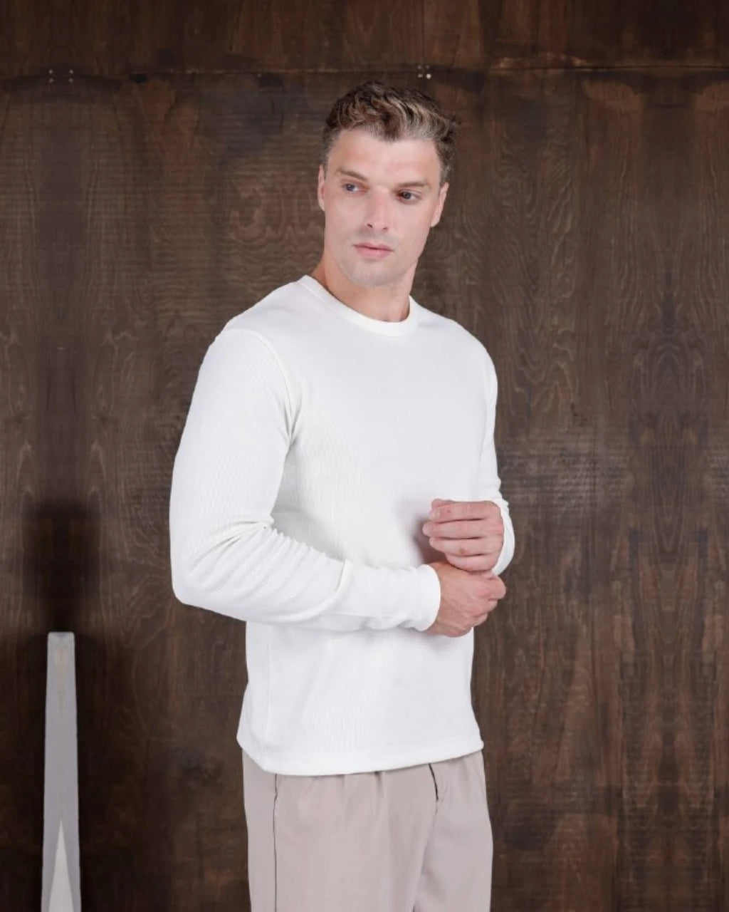 Lightweight Ribbed Crew Neck Sweatshirt in white, photo 2