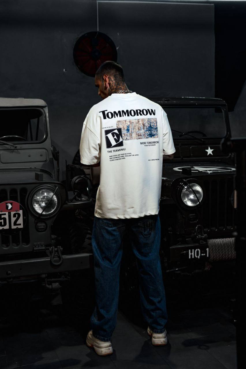 Men's Oversize 'TOMMOROW' Graphic Tee - Abstract Streetwear Shirt