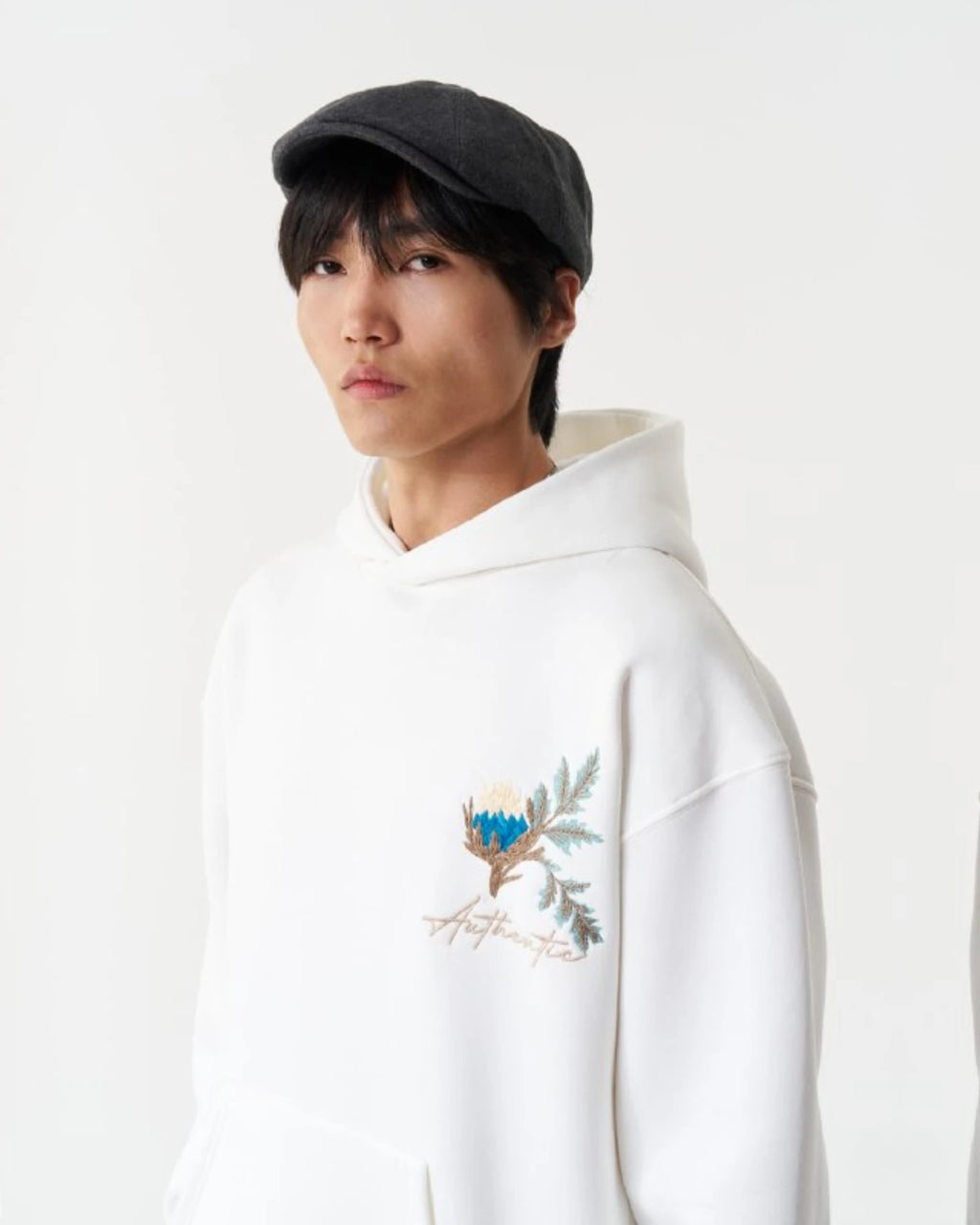 Tree of Life Authentic Patch Oversized Hoodie in white, photo 2