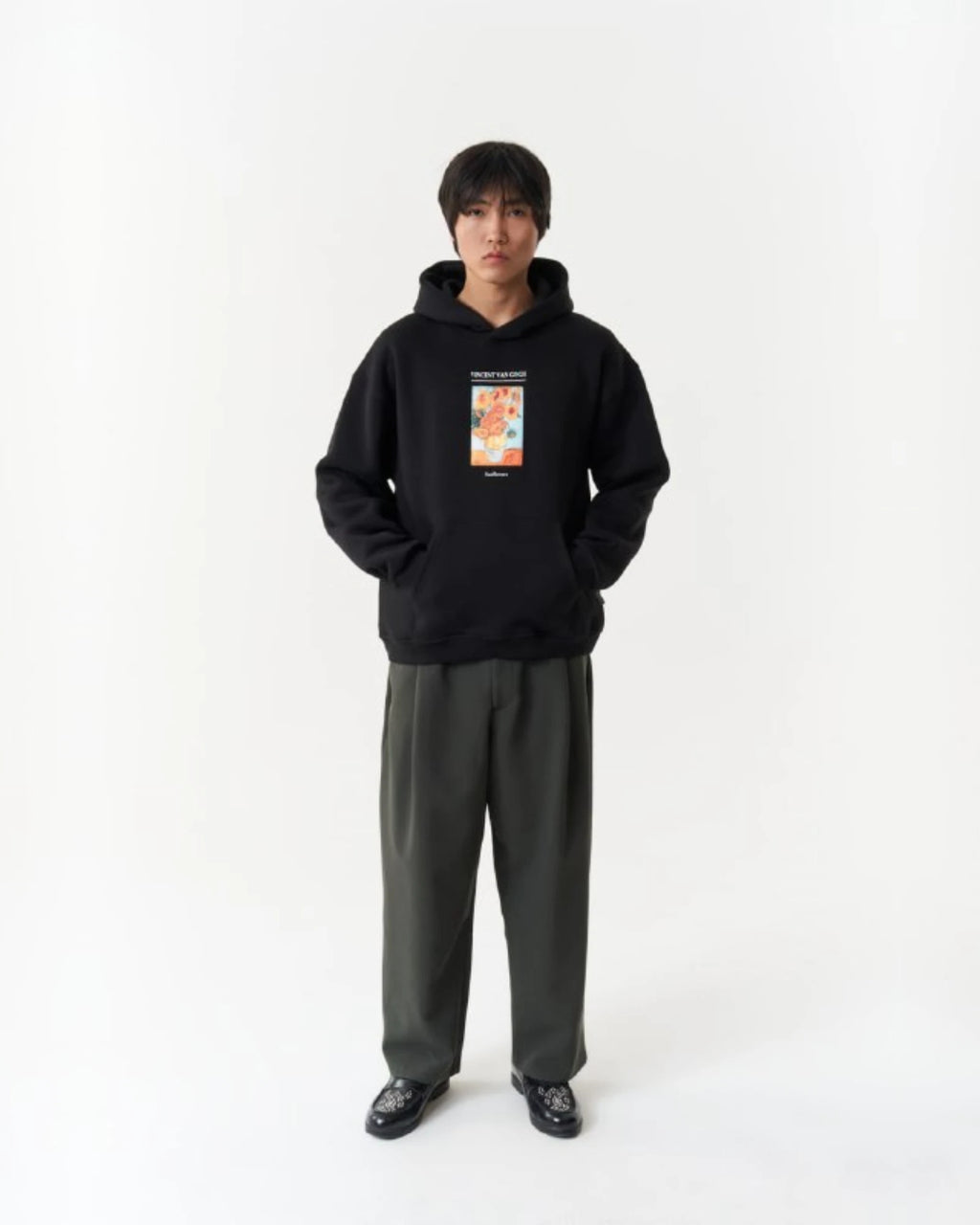 Van Gogh Sunflowers Art Oversized Hoodie in black, photo 1
