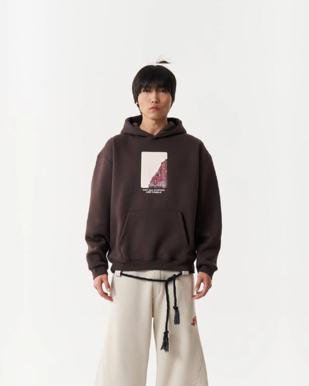Vintage Rug Panel Oversized Hoodie in brown, photo 3