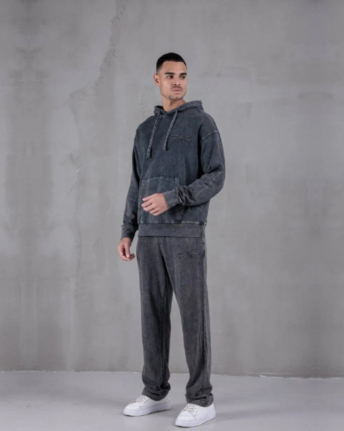 Washed Embroidered Oversized Hoodie in anthracite, photo 1