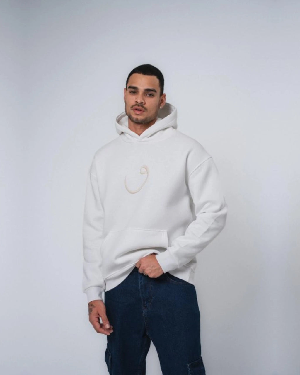 Waw Arabic Letter Hoodie in white, photo 3