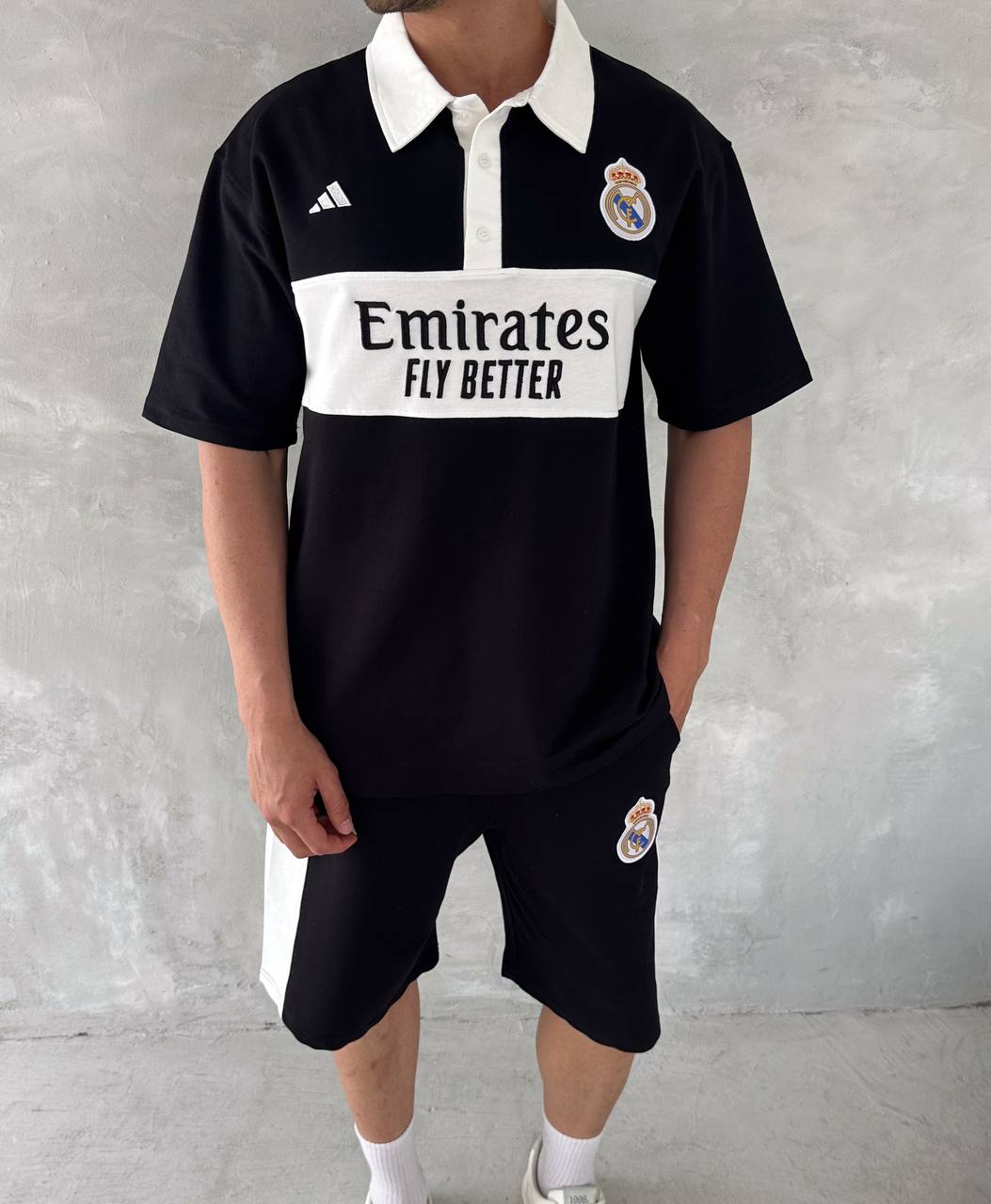 Elite Club Style Men's Polo & Shorts Set – Tailored Athletic Look with Crest Detail