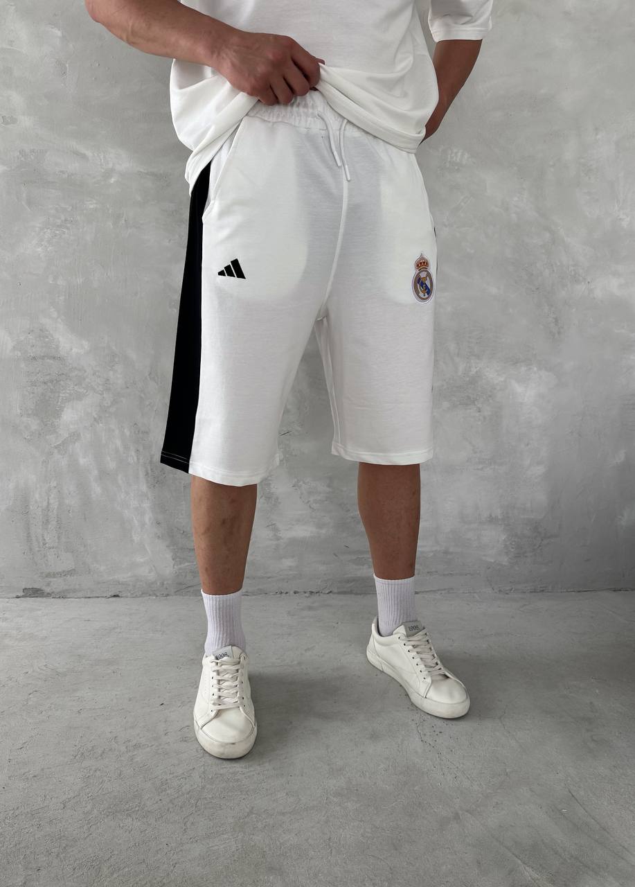 Elite Club Style Men's Polo & Shorts Set – Tailored Athletic Look with Crest Detail